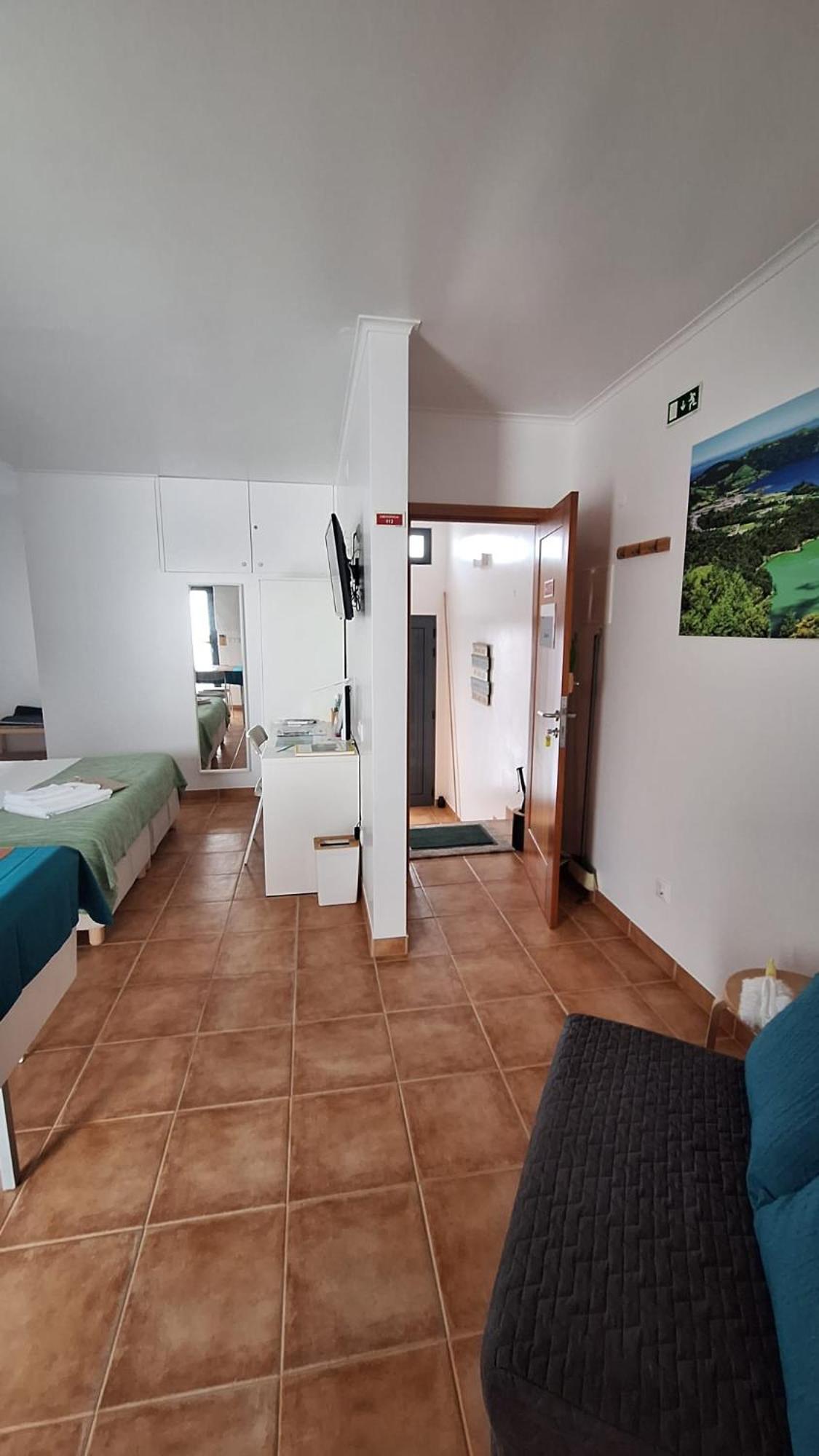 Caminhos Nos Levam Pela Ilha Leilighet Ponta Delgada Eksteriør bilde